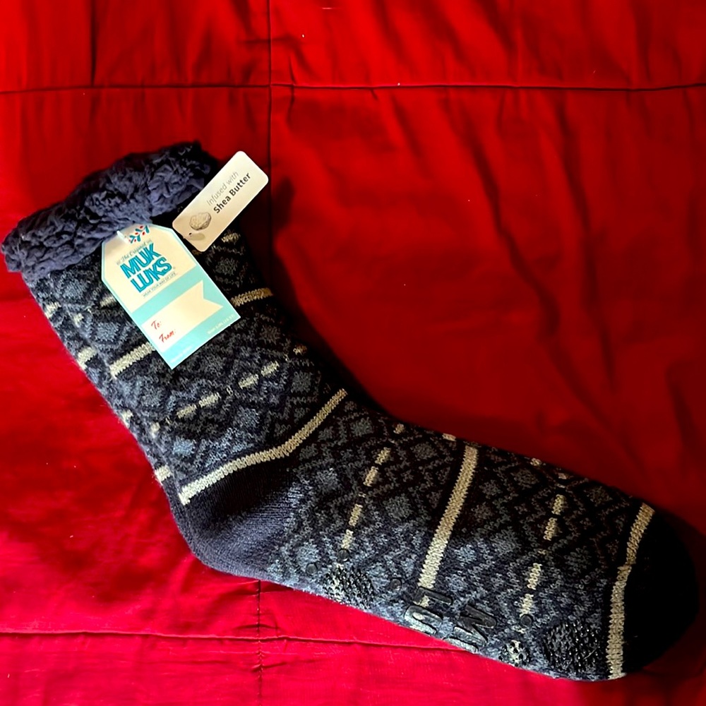 NWT MUK LUKS cabin socks